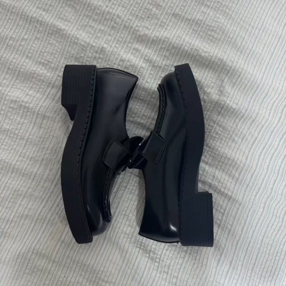 Prada Women’s Black Loafers - Picture 3 of 5